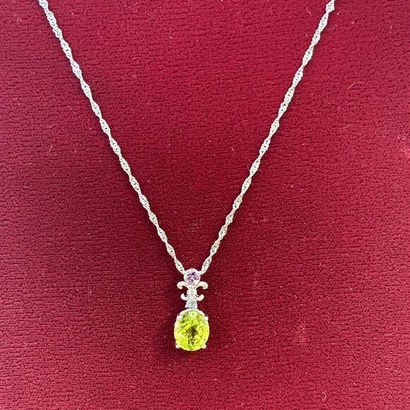 Sterling Silver Designer DK Green Peridot Stone W/ Chain - Picture 2 of 6